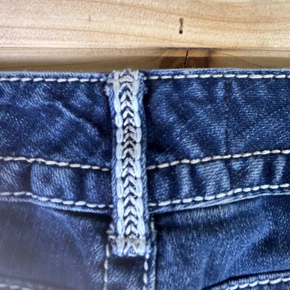 Maurices Premium Jeans Womens 3/4 Embellished Studded Boot Cut Low Rise Denim - Picture 10 of 13